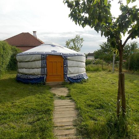 Yourte Mongole Huriel Екстер'єр фото