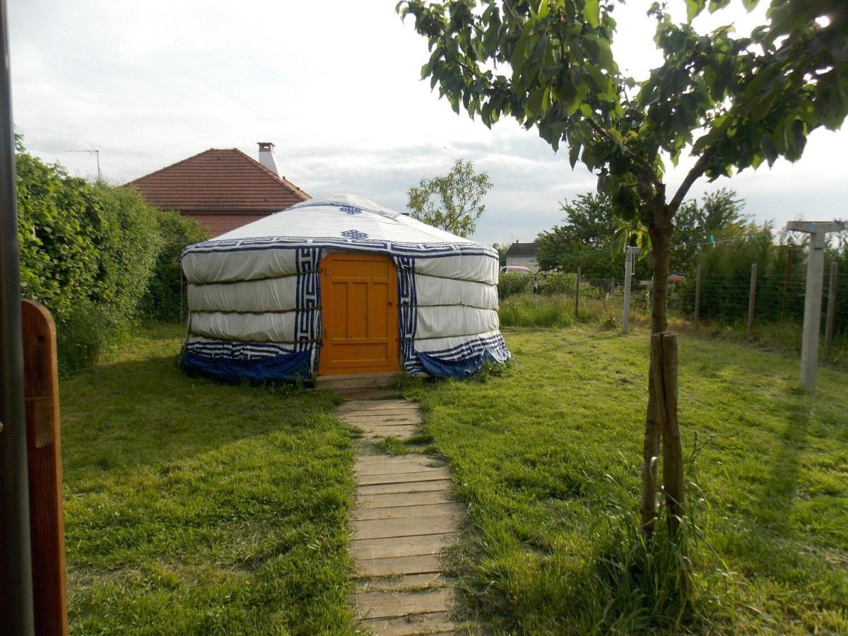Yourte Mongole Huriel Екстер'єр фото